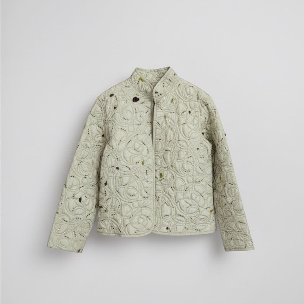 Elegant Silk Quilted Jacket by Due Per Due in soft green with Subtle Leafs